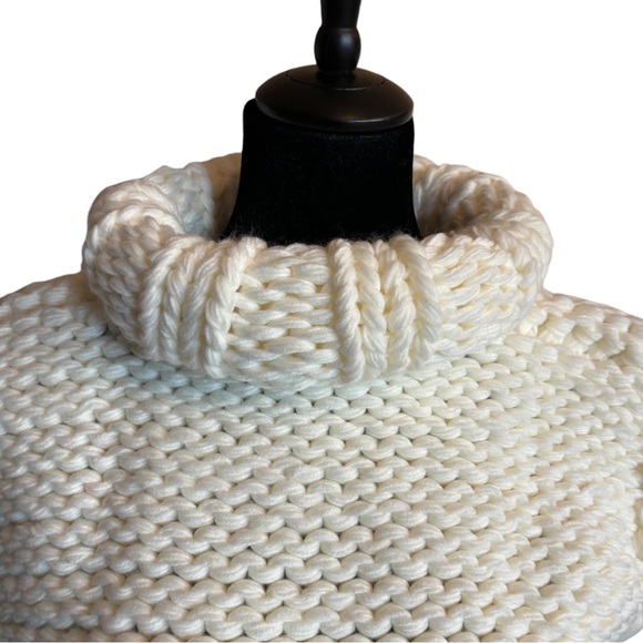 Hand Knit Sweater The Karsaan - Picture 12 of 13